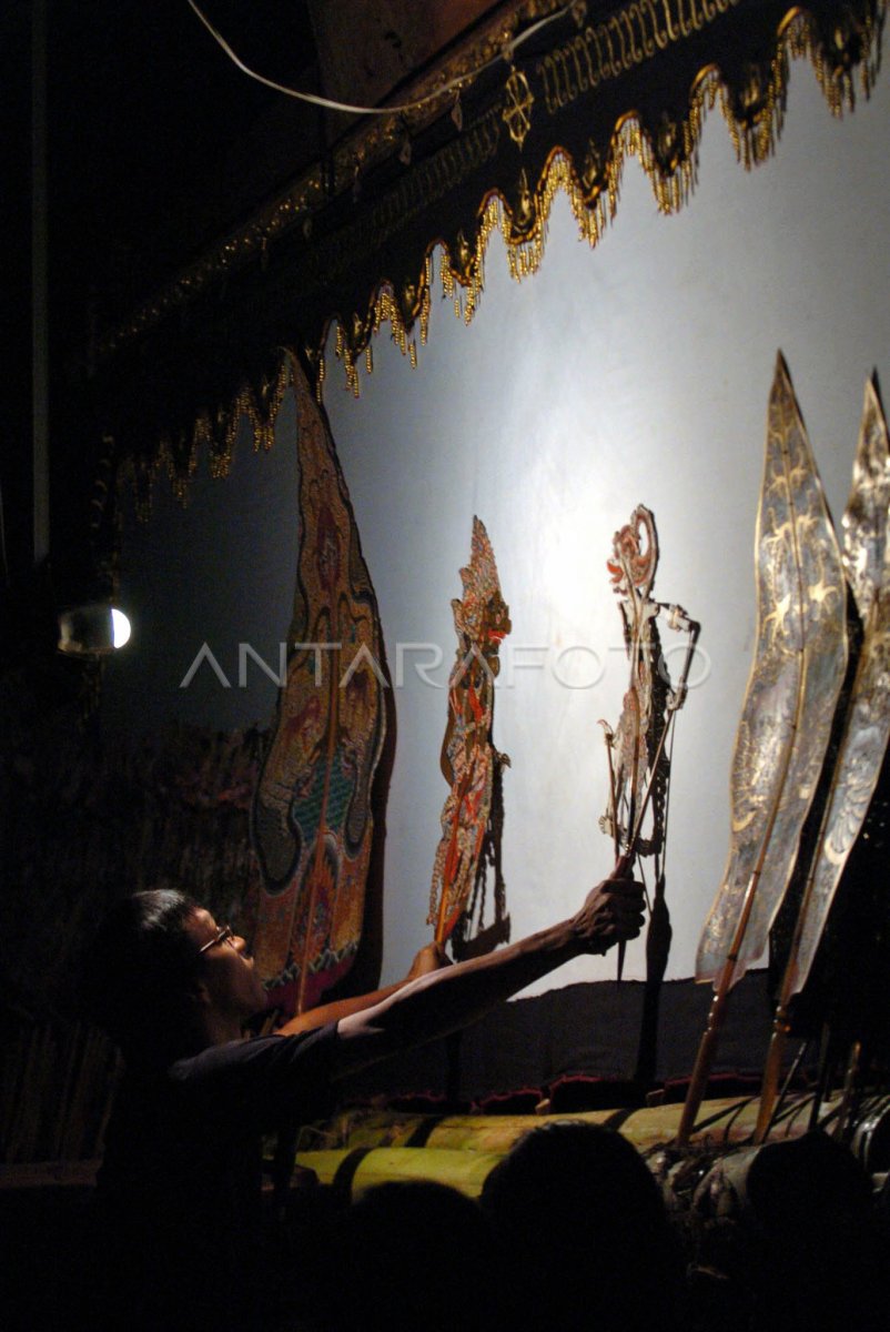 Wayang Kulit Antara Foto