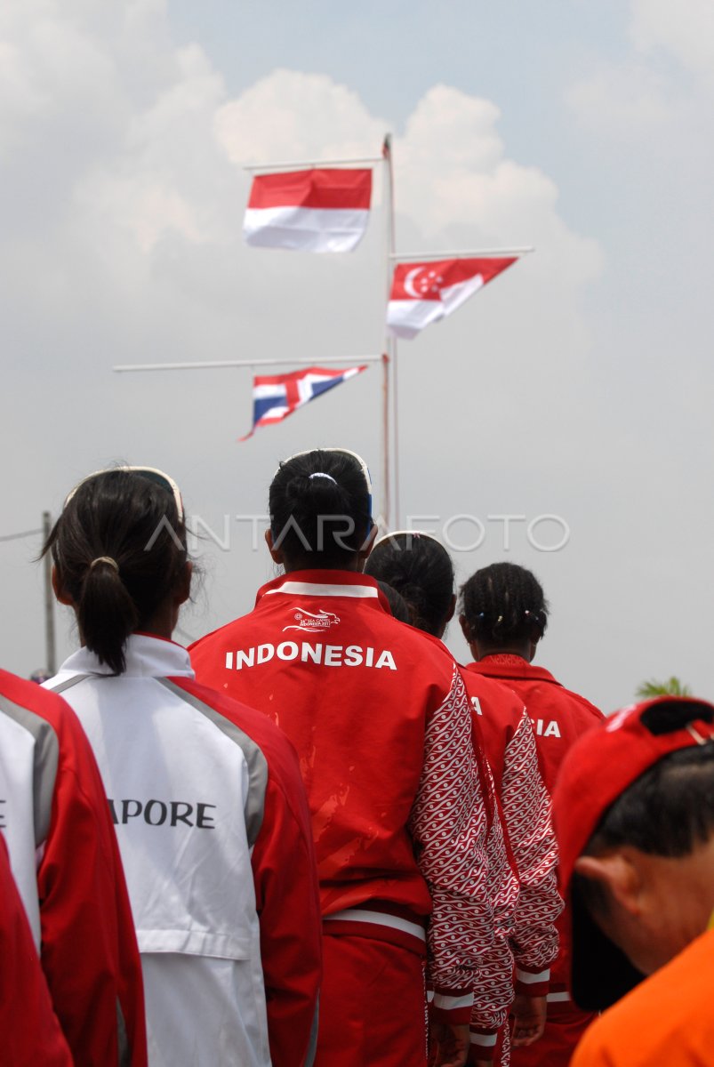 INDONESIA RAYA ANTARA Foto
