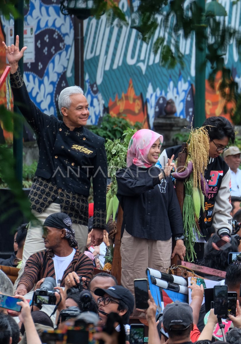 Kirab Kampanye Akbar Ganjar-Mahfud Di Solo | ANTARA Foto