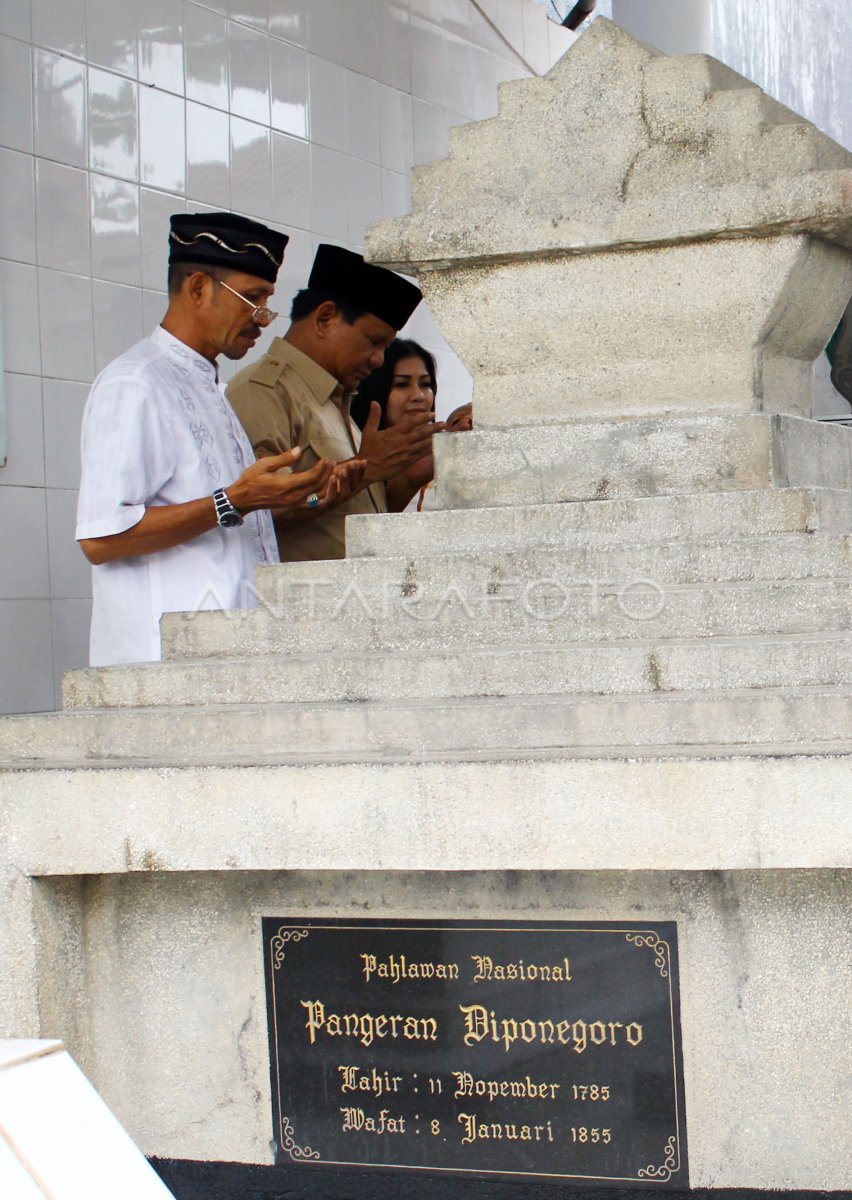 Ziarah Ke Makam Diponegoro Antara Foto