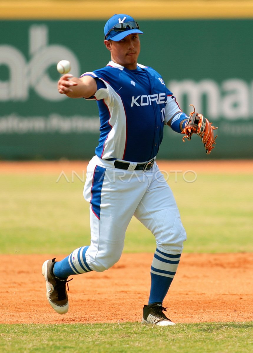 BASEBALL - JEPANG -VS- KOREA | ANTARA Foto