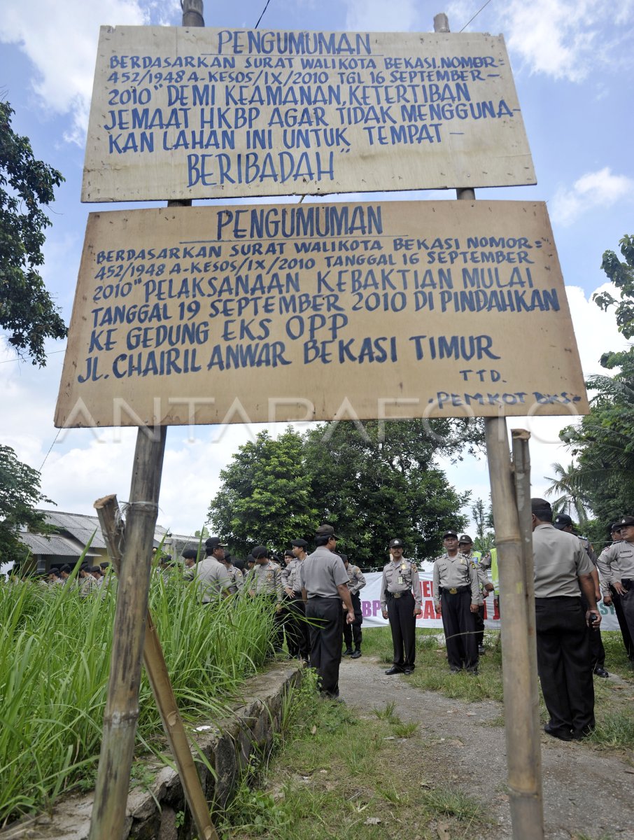 Penjagaan Ketat | Antara Foto